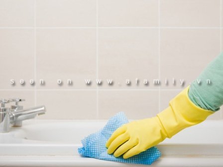 How to wash an acrylic bathtub: recommendations from professionals