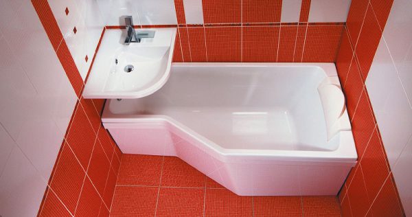 How and what is the best way to wash an acrylic bathtub at home?