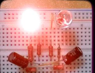 Circuit for flashing 12V LED