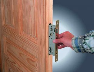 How to install a lock on an interior door yourself